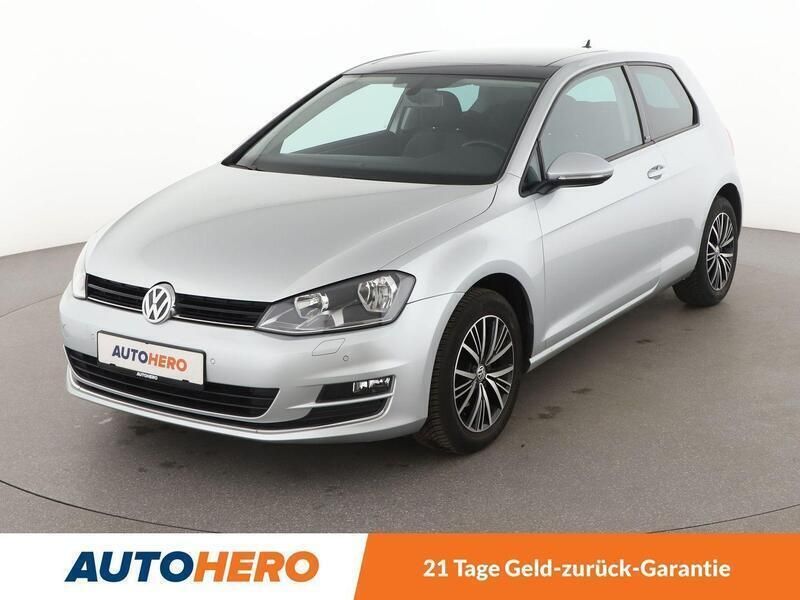 Silber Gebraucht 2016 VW Golf VII Allstar Limousine | 9.890 € (Superpreis) - Bild 1/3