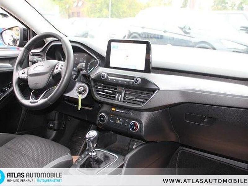 Gebraucht Ford Focus Cool & Connect 120 PS (88 kW) 2023 Obsidianschwarz Kombi
