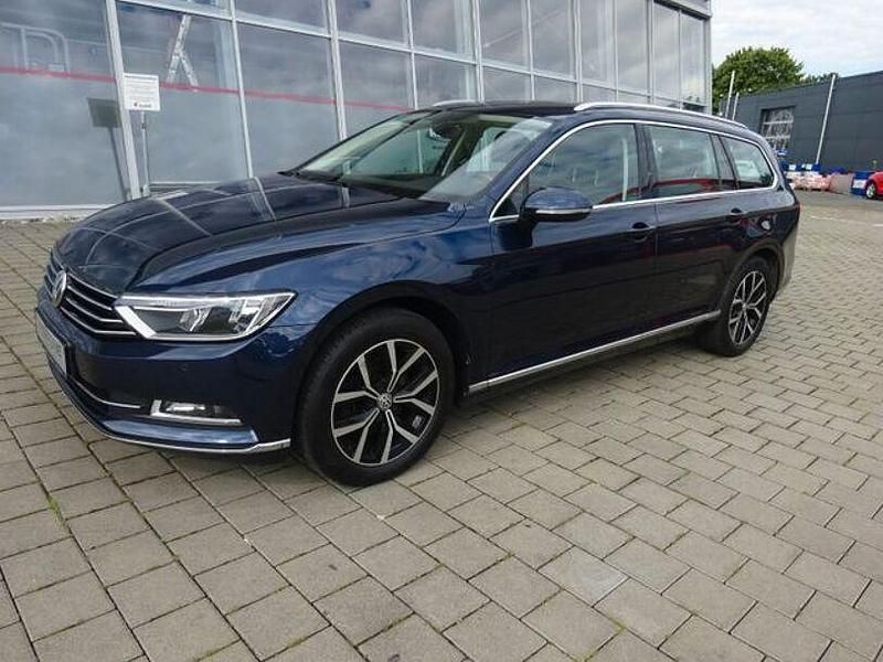Gebraucht VW Passat Highline 179 PS (131 kW) 2016 Blau metallic Kombi