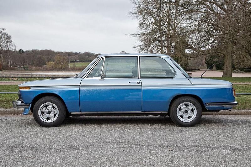 Gebraucht BMW 2002 131 PS (96 kW) 1972 Blau Limousine