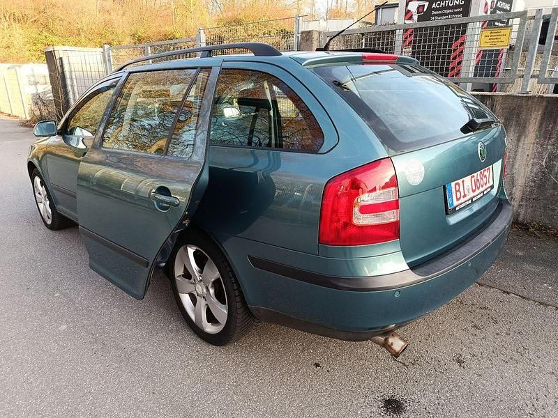 Gebraucht Skoda Octavia Ambiente 116 PS (85 kW) 2005 Grün Kombi