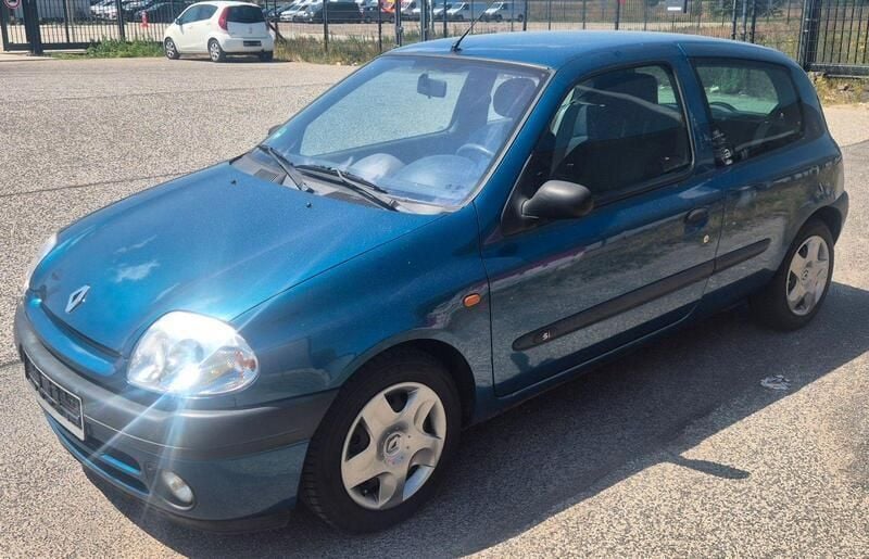 Blau Gebraucht 1999 Renault Clio II Kleinwagen | 399 € - Bild 1/4