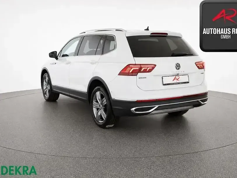 Gebraucht VW Tiguan Allspace Elegance 150 PS (110 kW) 2023 Pure white SUV