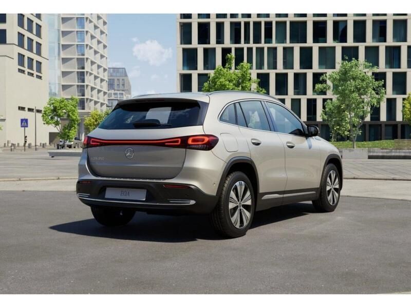 Gebraucht Mercedes EQA250 Progressive 139 kW (190 PS) 2022 Iridiumsilber metallic SUV