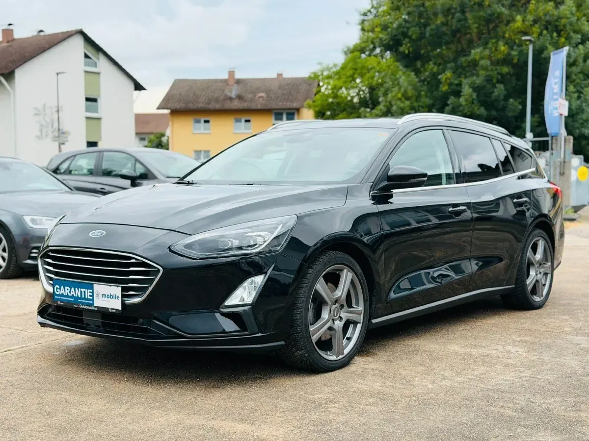 Gebraucht Ford Focus Titanium X 150 PS (110 kW) 2020 Schwarz Limousine