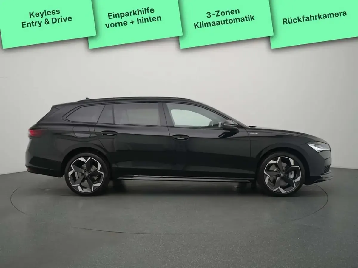 Gebraucht Skoda Superb SportLine 204 PS (150 kW) 2026 Schwarz Kombi