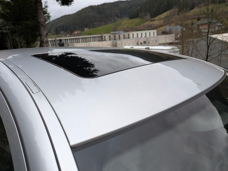 Second-hand Mercedes E280 231 CP (169 kW) 2005 Argintiu Berlinǎ