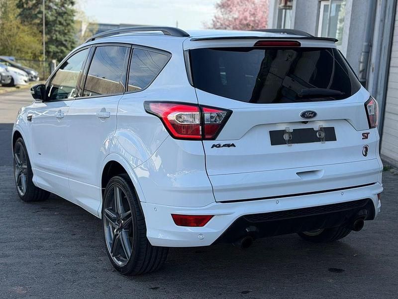 Gebraucht Ford Kuga ST-Line 242 PS (177 kW) 2018 Weiß SUV