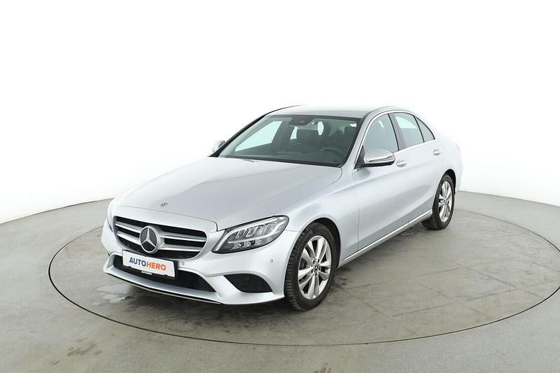 Käytetty Mercedes C200 Avantgarde 160 HP (117 kW) 2019 Sedan