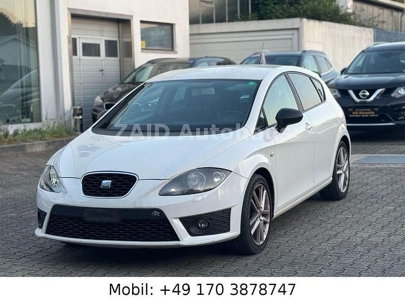 Weiß Gebraucht 2012 Seat Leon FR Sport Limousine | 6.899 € (Etwas zu teuer) - Bild 1/4