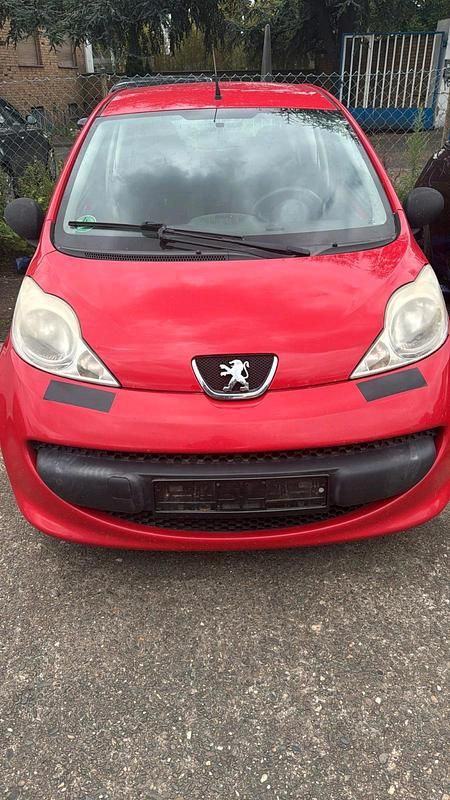 Rot Gebraucht 2006 Peugeot 107 Kleinwagen | 1.300 € - Bild 1/4