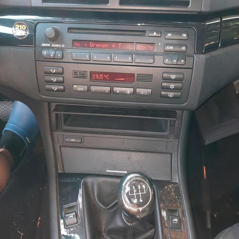 Gebraucht BMW 320 170 PS (125 kW) 2001 Grau Kombi