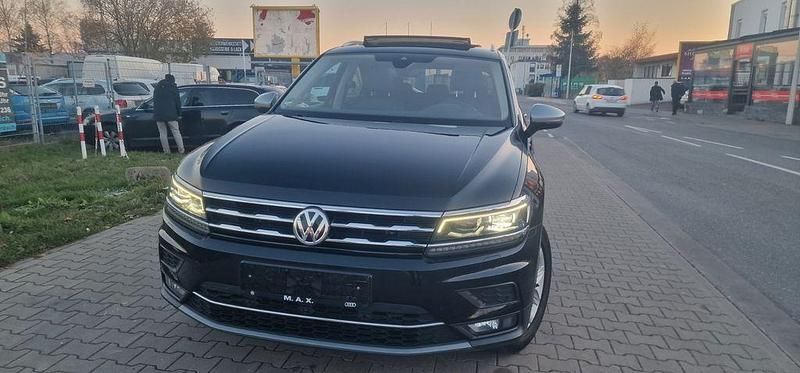 Schwarz Gebraucht 2020 VW Tiguan Allspace Highline SUV | 37.500 € - Bild 1/4