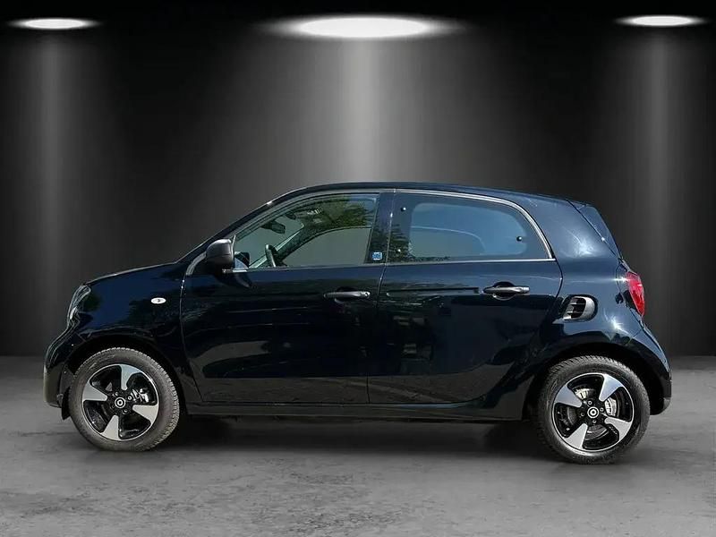 Gebraucht Smart ForFour Electric Drive Passion 60 kW (82 PS) 2021 Black / black Limousine