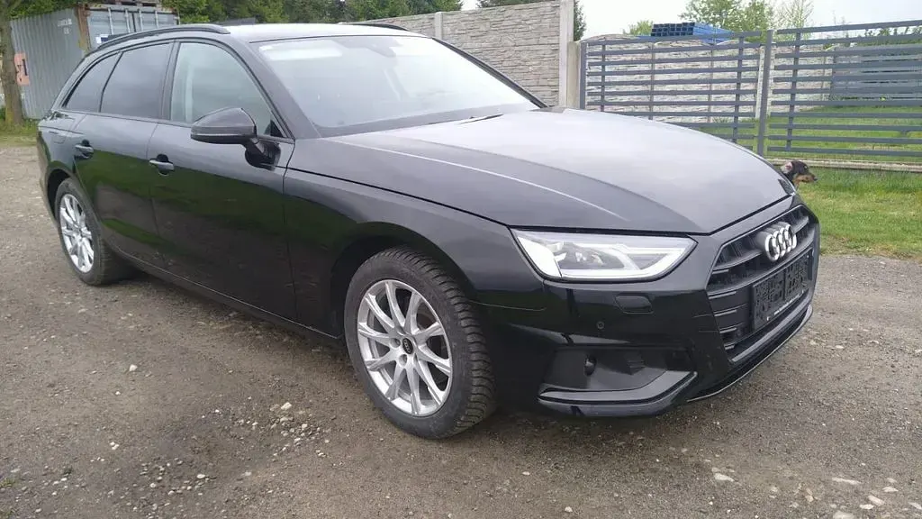 Gebraucht Audi A4 150 PS (110 kW) 2022 Schwarz Kombi