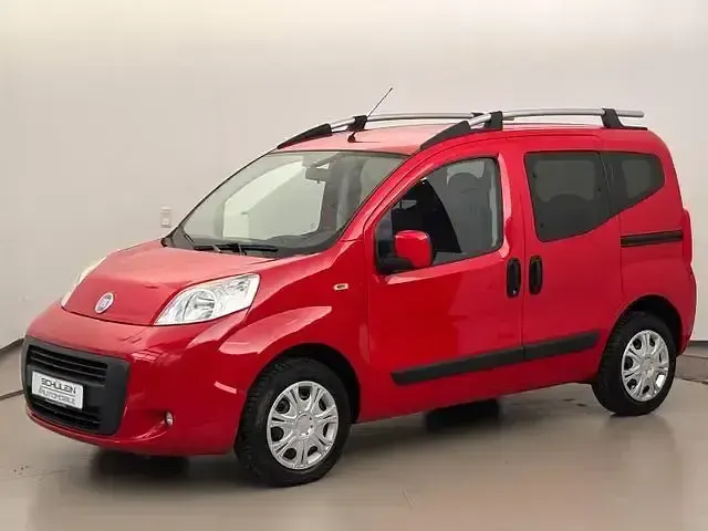 Gebraucht Fiat Qubo Trekking 73 PS (53 kW) 2012 Passione rot Van / Kleinbus