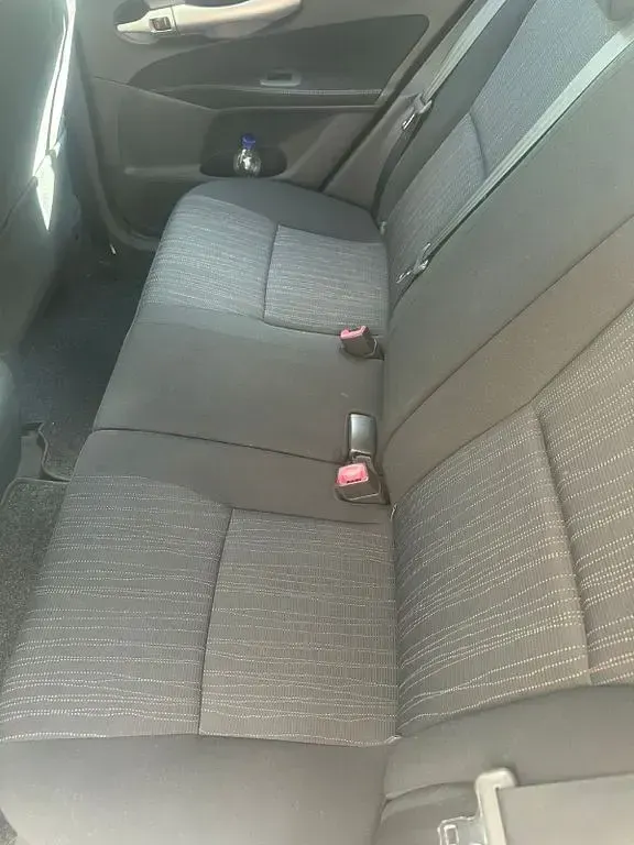 Gebraucht Toyota Auris 101 PS (74 kW) 2010 Silber Kleinwagen