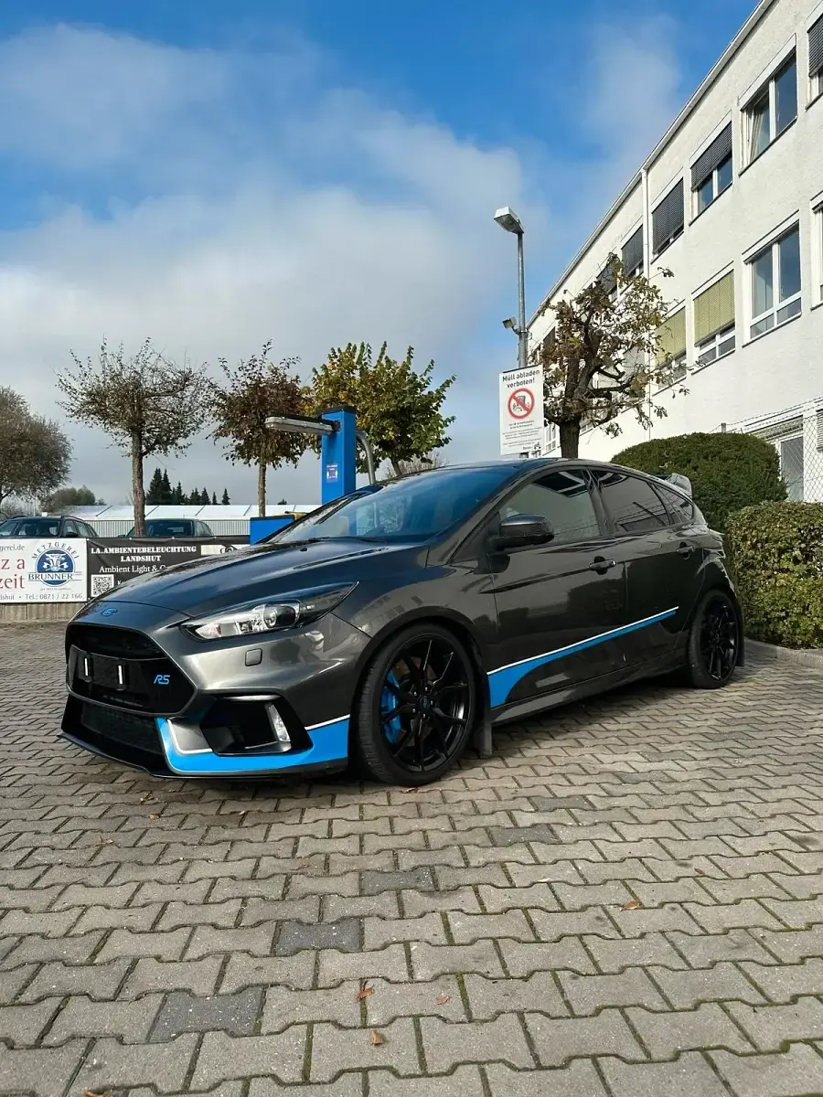 Gebraucht Ford Focus RS 350 PS (257 kW) 2017 Grau Limousine