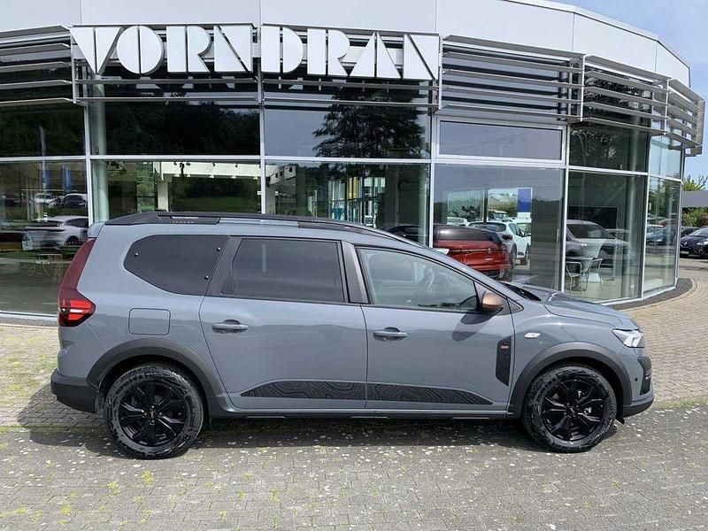 Neu Dacia Jogger Extreme 101 PS (74 kW) 2025 Schiefergrau Van / Kleinbus