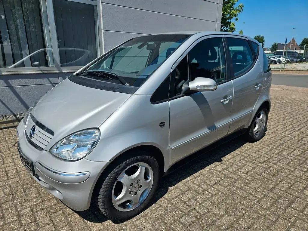 Gebraucht Mercedes A140 Avantgarde 82 PS (60 kW) 2003 Silber Kleinwagen