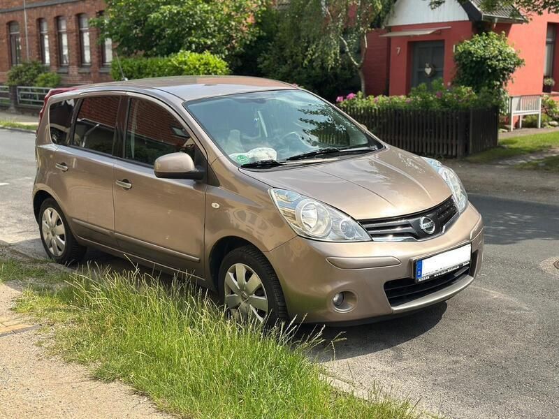 Braun Gebraucht 2011 Nissan Note Van / Kleinbus | 6.100 € (Etwas zu teuer) - Bild 1/4