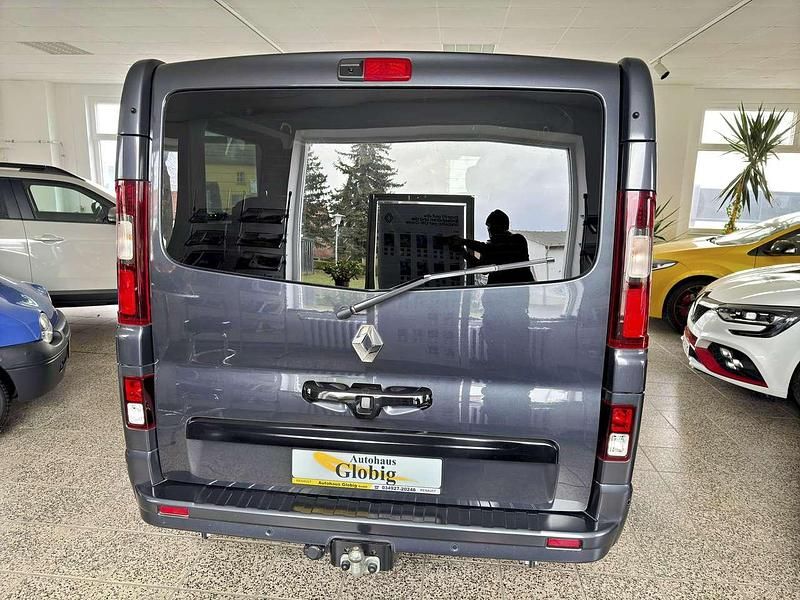 Gebraucht Renault Trafic 150 PS (110 kW) 2023 Grau "comete" Van / Kleinbus