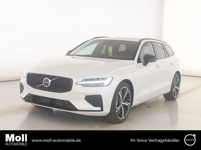 Gebraucht Volvo V60 Plus 398 PS (292 kW) 2025 Crystal white pearl / metallic Kombi