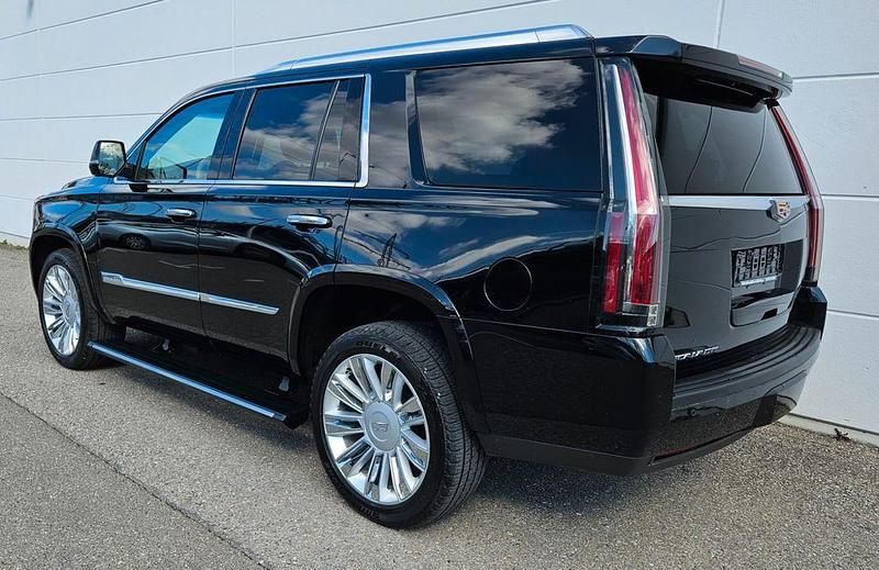 Gebraucht Cadillac Escalade 426 PS (313 kW) 2017 Schwarz SUV