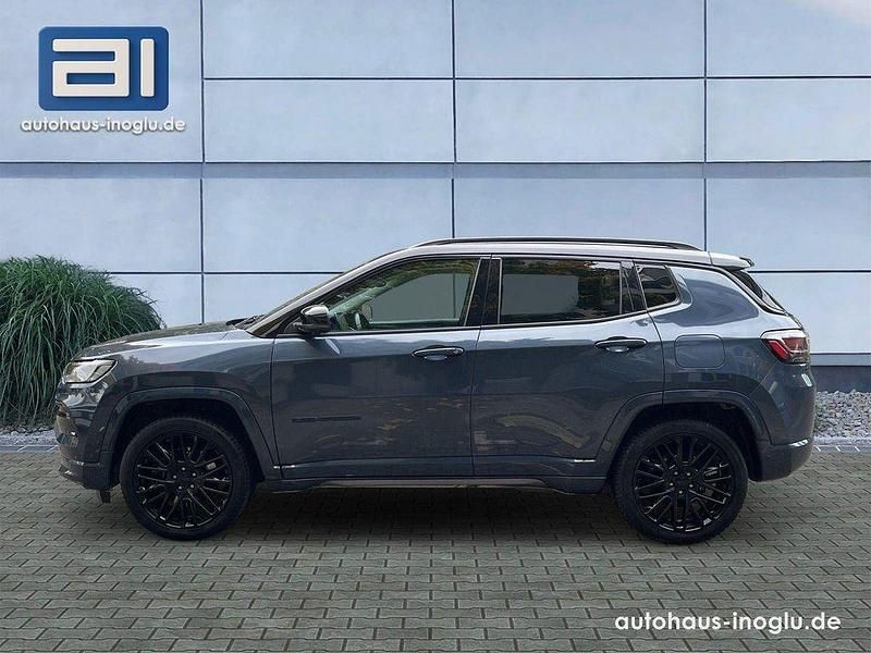 Second-hand Jeep Compass 179 CP (131 kW) 2022 Albastru SUV