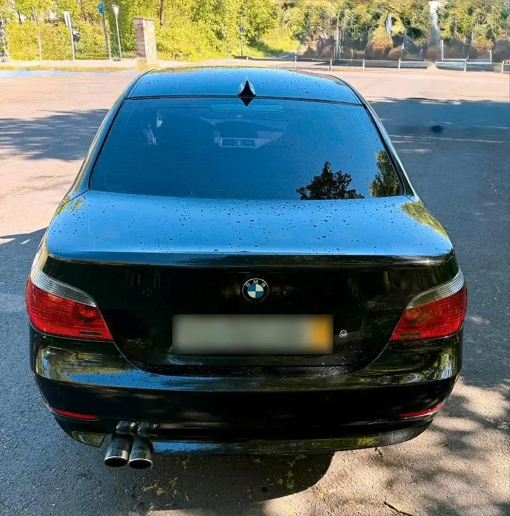 Gebraucht BMW 520 Basis 170 PS (125 kW) 2004 Schwarz Limousine