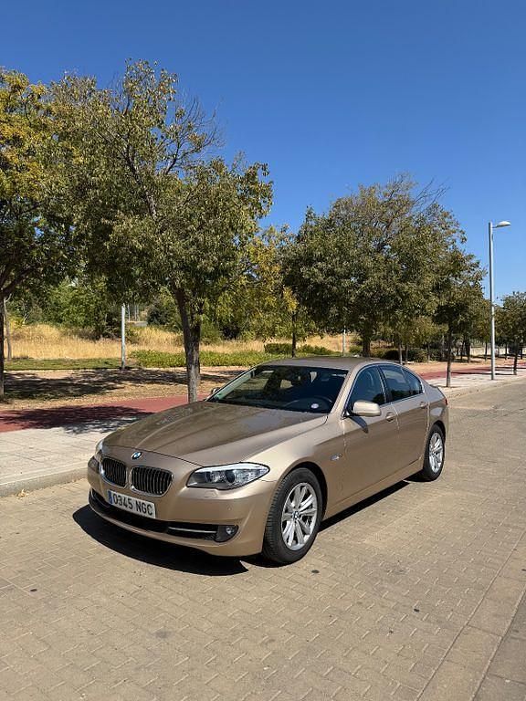 Beige Gebraucht 2011 BMW 523 Limousine | 14.500 € (Teuer) - Bild 1/4