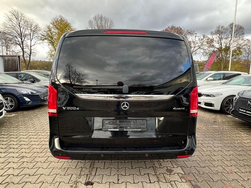Gebraucht Mercedes V300 Avantgarde 239 PS (175 kW) 2019 Schwarz Van / Kleinbus
