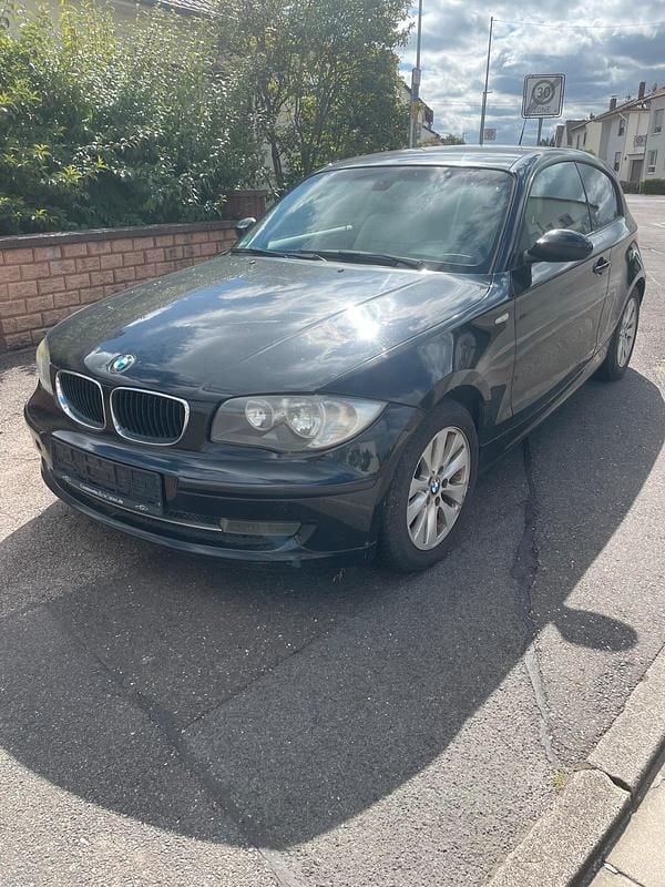 Schwarz Gebraucht 2007 BMW 118 Kleinwagen | 999 € (Superpreis) - Bild 1/4