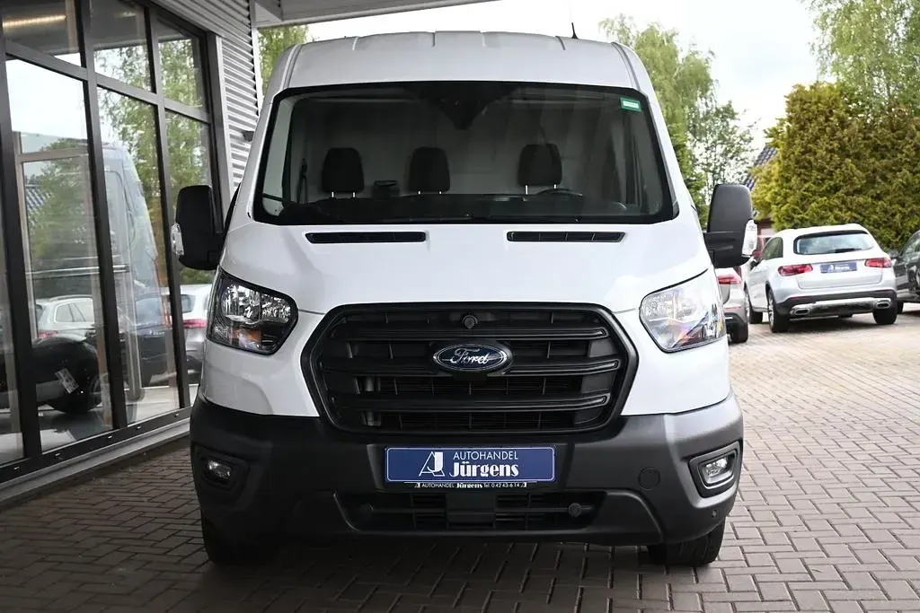 Gebraucht Ford Transit Trend 131 PS (96 kW) 2023 Weiß Van / Kleinbus