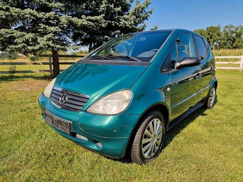 Grün Gebraucht 1999 Mercedes A140 Classic Limousine | 1.999 € (Fairer Preis) - Bild 1/4