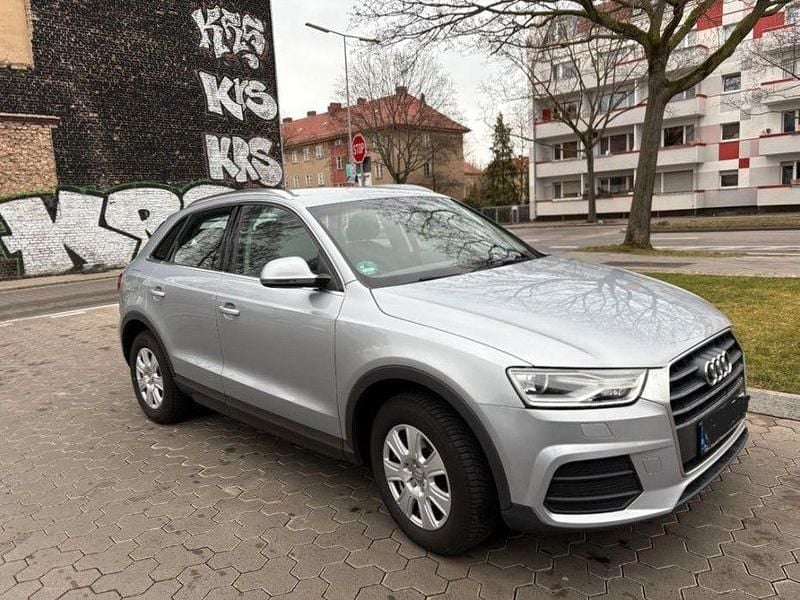 Gebraucht Audi Q3 Design 150 PS (110 kW) 2017 Silber SUV