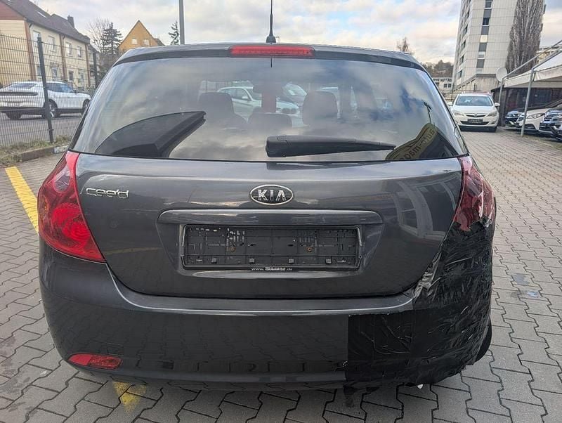 Gebraucht Kia Ceed 126 PS (92 kW) 2009 Grau Kleinwagen