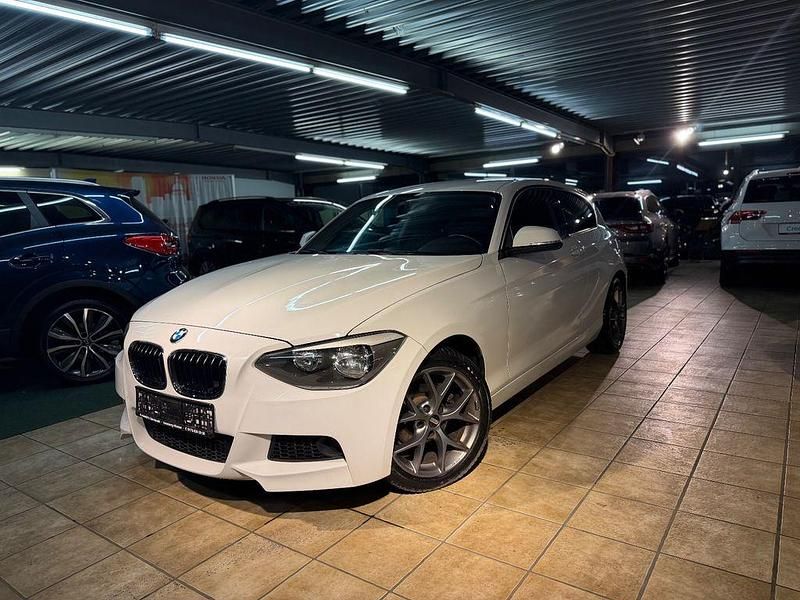 Gebraucht BMW 114 Sport Line 102 PS (75 kW) 2014 Weiß Kleinwagen
