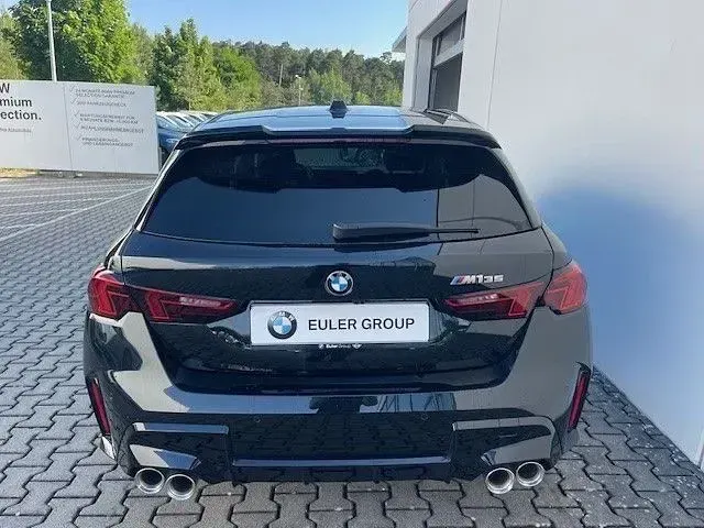 Gebraucht BMW M135 Performance 300 PS (220 kW) 2025 Schwarz Kleinwagen