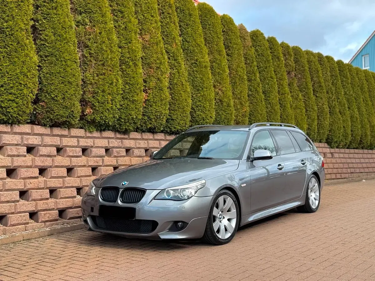 Gebraucht BMW 530 M Sport 235 PS (172 kW) 2010 Grau Kombi