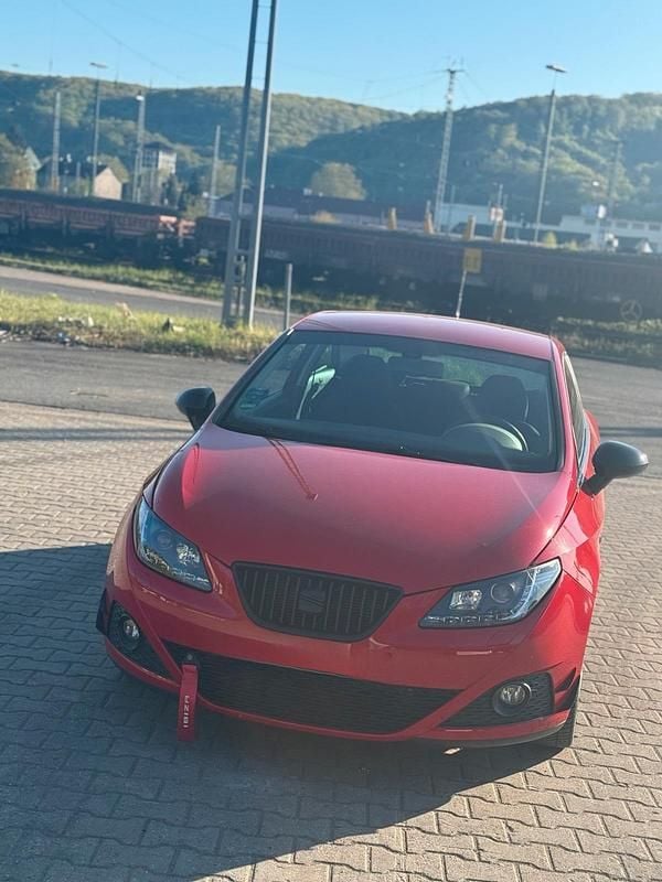 Second-hand Seat Ibiza 105 CP (77 kW) 2012 Roșu Coupe