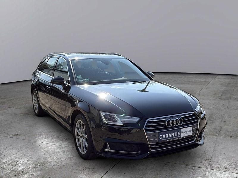 Gebraucht Audi A4 Sport 150 PS (110 kW) 2018 Schwarz Kombi