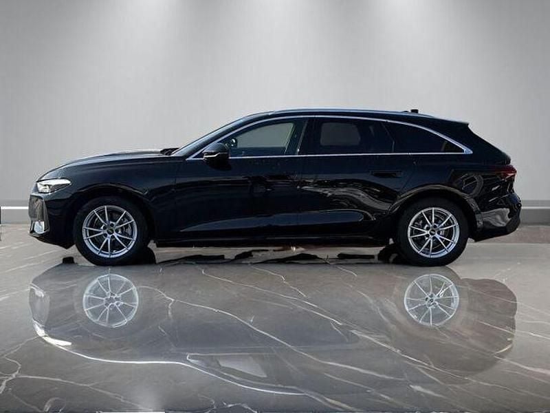 Gebraucht Audi A5 Sport 150 PS (110 kW) 2025 Schwarz Kombi