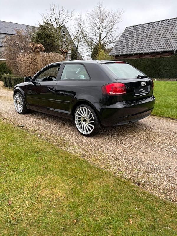Gebraucht Audi A3 Ambition 105 PS (77 kW) 2010 Schwarz Kleinwagen