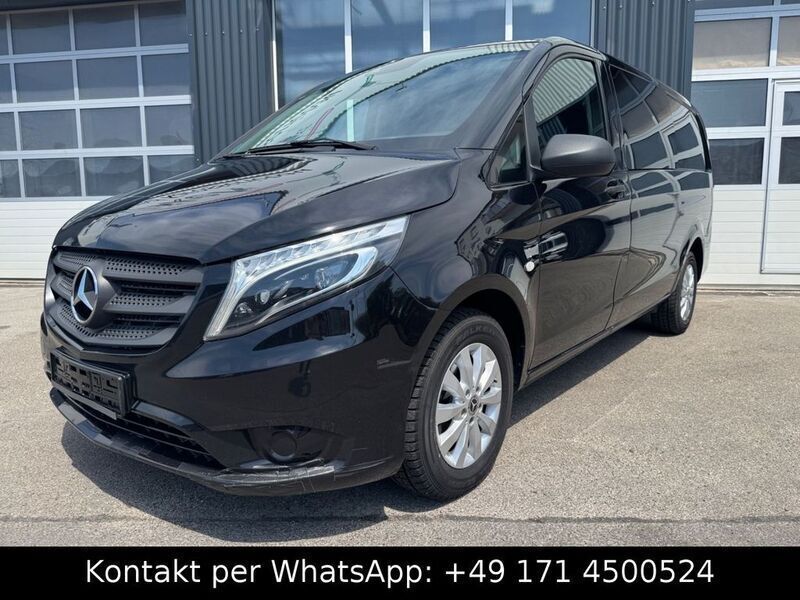 Schwarz Gebraucht 2019 Mercedes Vito Van / Kleinbus | 18.990 € (Teuer) - Bild 1/4