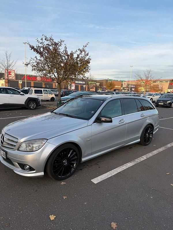 Silber Gebraucht 2008 Mercedes C230 AMG Kombi | 10.000 € (Teuer) - Bild 1/4