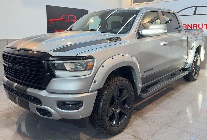 Silber Gebraucht 2021 Dodge Ram Abholung | 44.900 € (Fairer Preis) - Bild 1/4