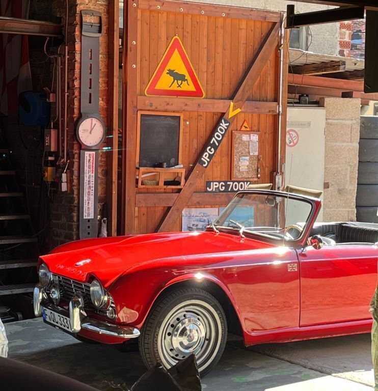 Rot Gebraucht 1962 Triumph TR4 Cabrio | 20.900 € - Bild 1/4