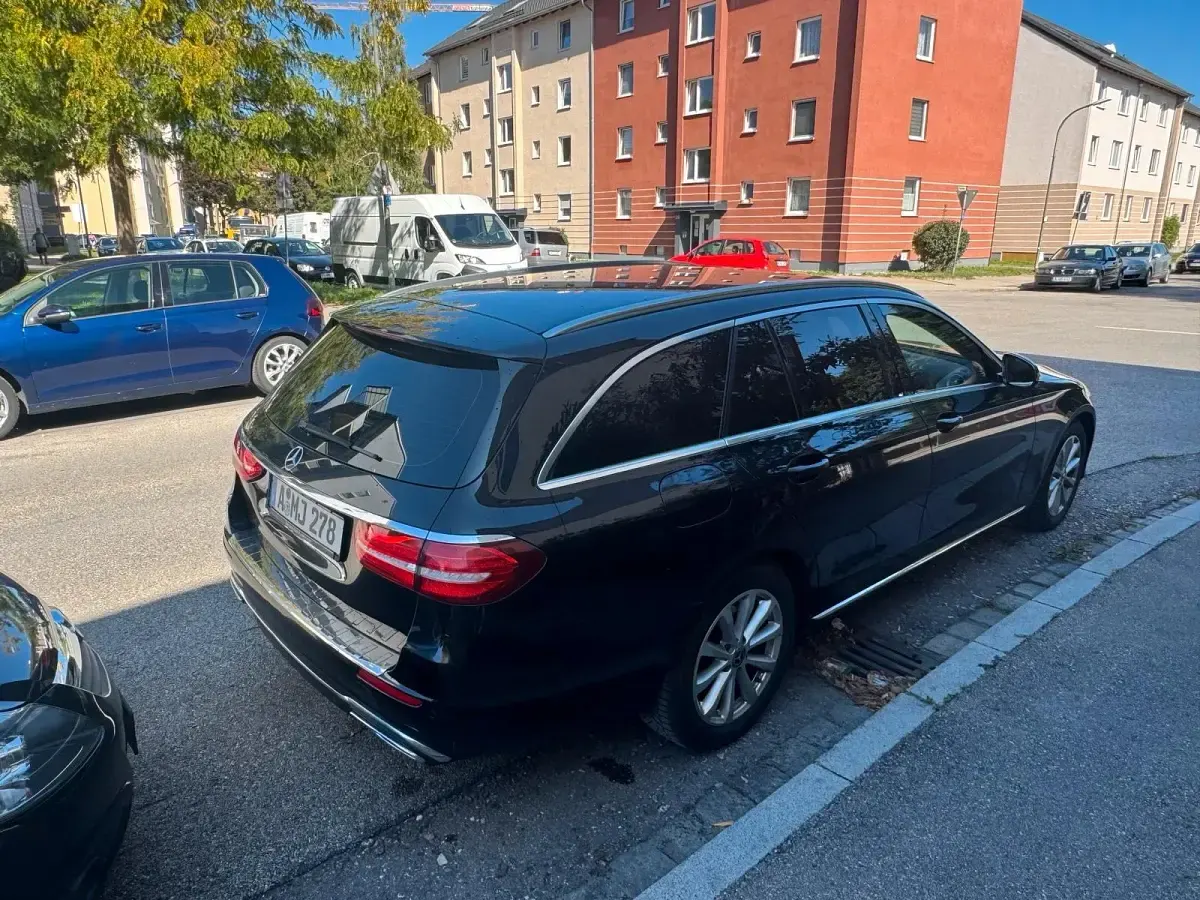 Gebraucht Mercedes E200 150 PS (110 kW) 2017 Schwarz Kombi