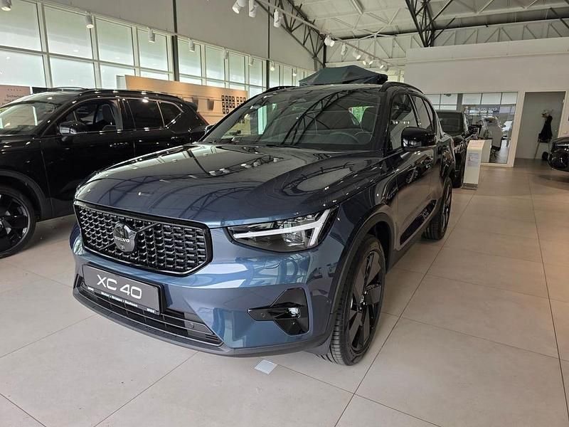 Gebraucht Volvo XC40 Plus 163 PS (119 kW) 2025 Denim blue / metallic SUV